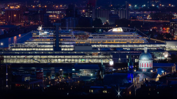 Paquebot en ville | Jeannine Pitre